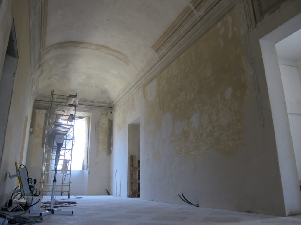 Restauro affreschi e pitture murali interni proprietà privata