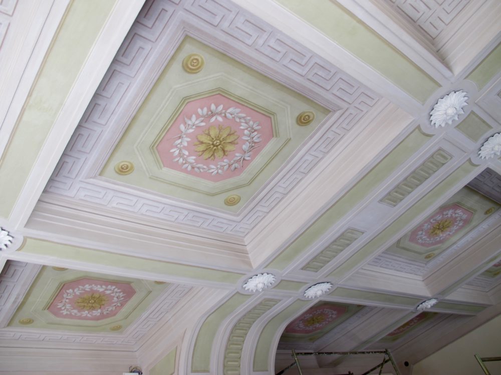 Restauro affreschi e pitture murali interni proprietà privata