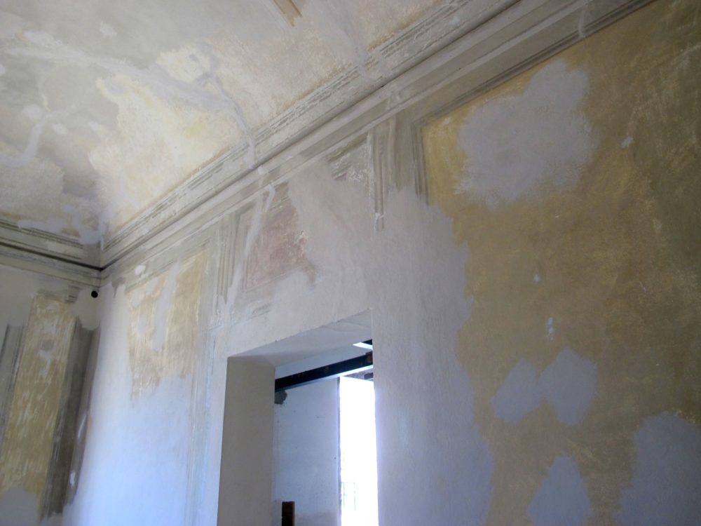 Restauro affreschi e pitture murali interni proprietà privata
