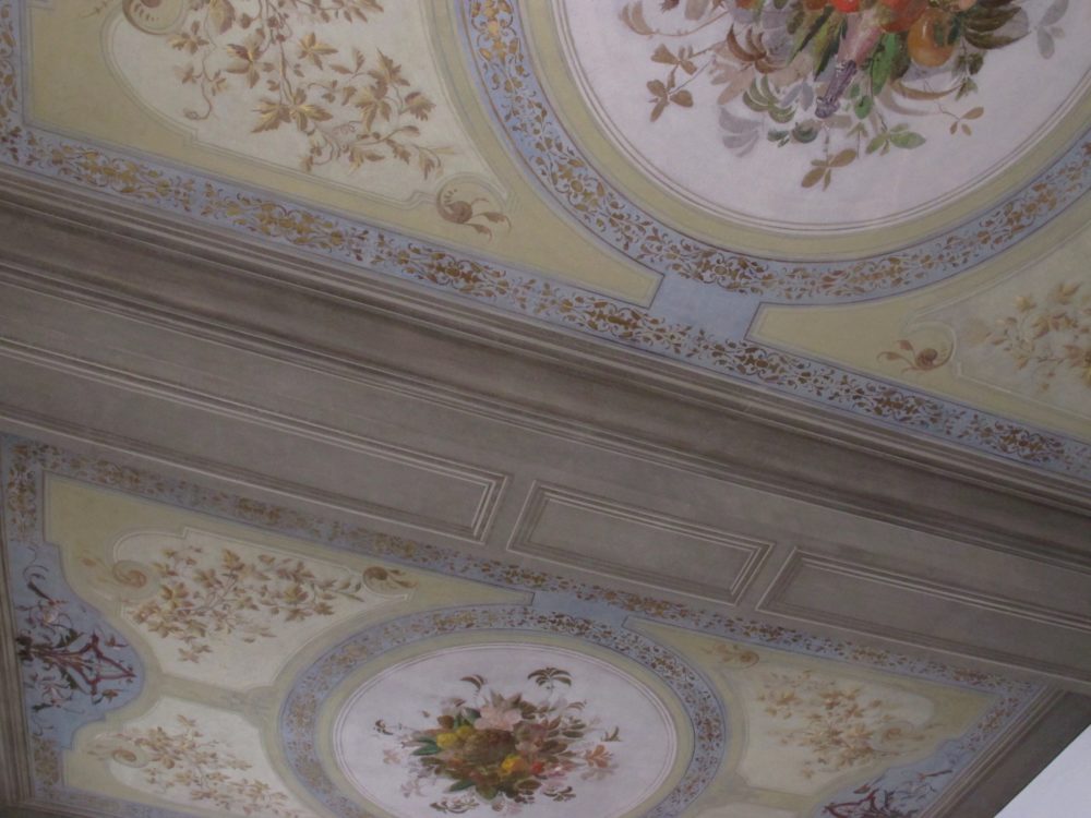 restauro affreschi del soffitto in arella dipinto